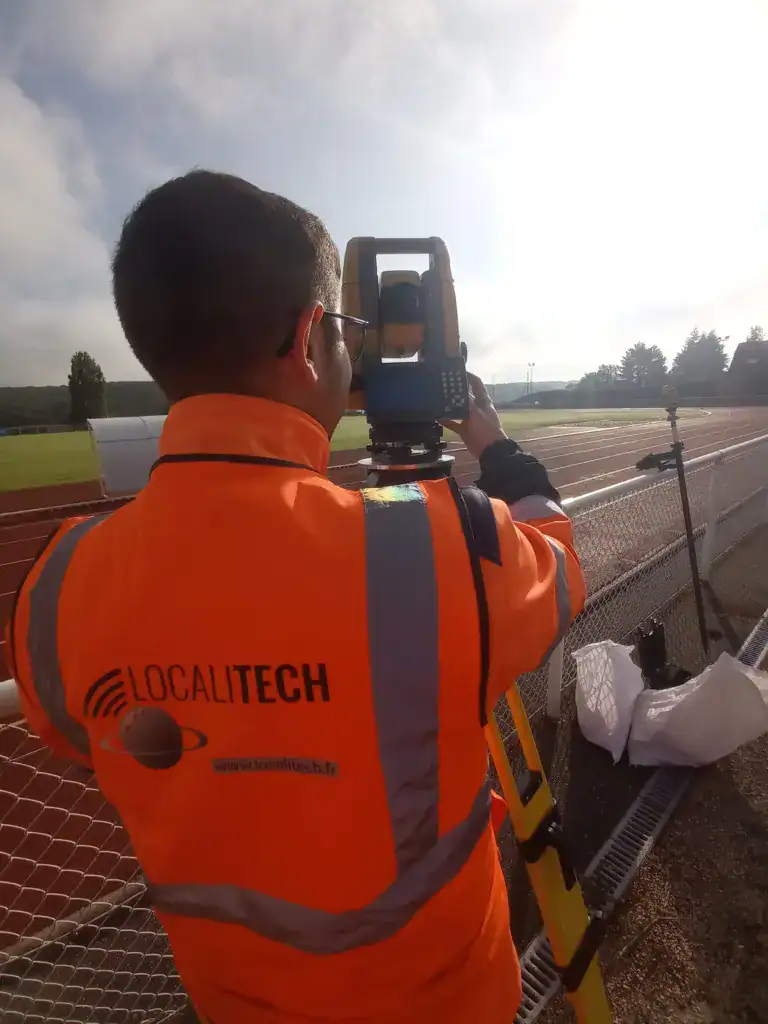 Relevé topographique d'un terrain à la station totale